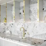 Sky Tower Z Jakuzzi Przy Oknie By Bqqk * Vratislav