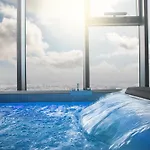 Lägenhet Sky Tower Z Jakuzzi Przy Oknie By Bqqk *