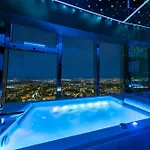 Lägenhet Sky Tower Z Jakuzzi Przy Oknie By Bqqk *