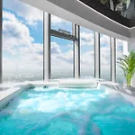 Sky Tower Z Jakuzzi Przy Oknie By Bqqk Lägenhet