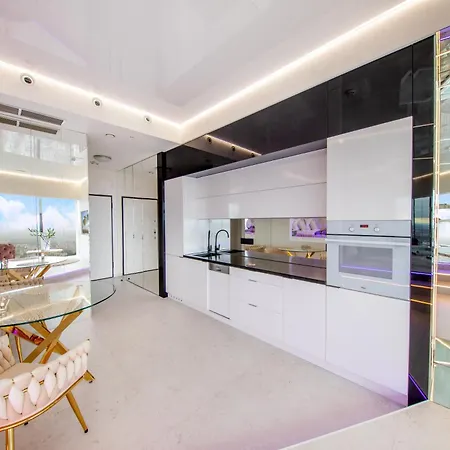 Apartamenty Sky Tower Z Jakuzzi Przy Oknie Apartment Wroclaw