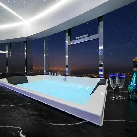 Apartamenty Sky Tower Z Jakuzzi Przy Oknie Apartment Wroclaw