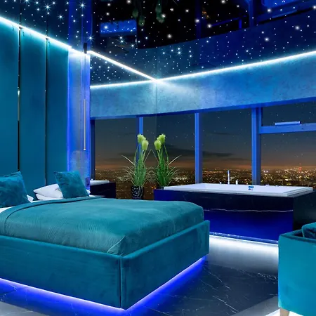 Sky Tower Z Jakuzzi Przy Oknie By Bqqk Wrocław