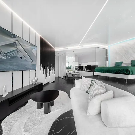 Apartment Apartamenty Sky Tower Z Jakuzzi Przy Oknie