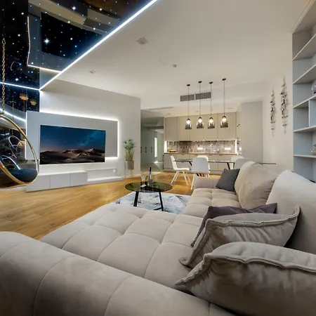Apartamento Sky Tower Z Jakuzzi Przy Oknie By Bqqk