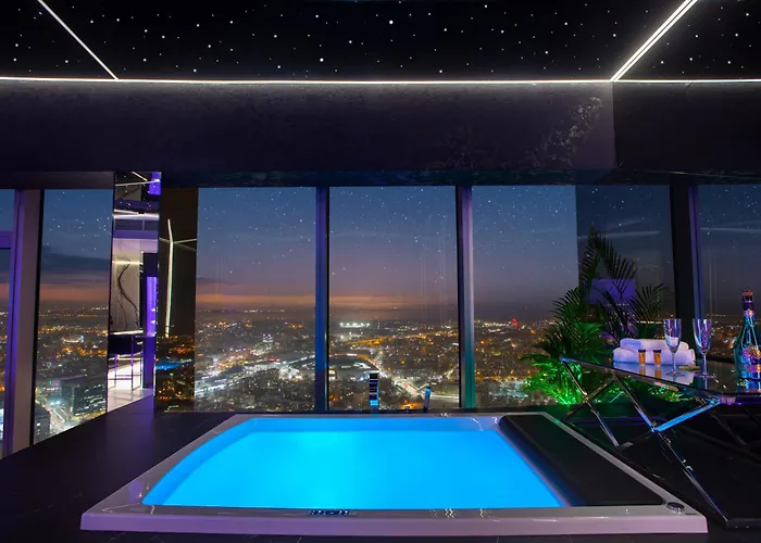 Apartamenty Sky Tower Z Jakuzzi Przy Oknie By Bqqk