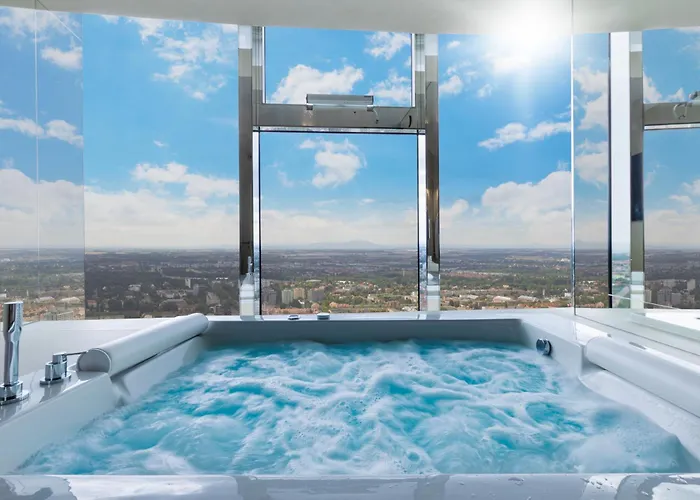 Apartment Apartamenty Sky Tower Z Jakuzzi Przy Oknie By Bqqk