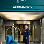 Apartamenty Sky Tower Z Jakuzzi Przy Oknie By Bqqk Apartment