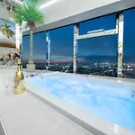 Apartamenty Sky Tower Z Jakuzzi Przy Oknie By Bqqk Apartment Breslau