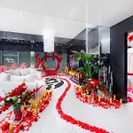 Apartamenty Sky Tower Z Jakuzzi Przy Oknie By Bqqk *
