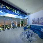 Apartment Apartamenty Sky Tower Z Jakuzzi Przy Oknie By Bqqk Wroclaw