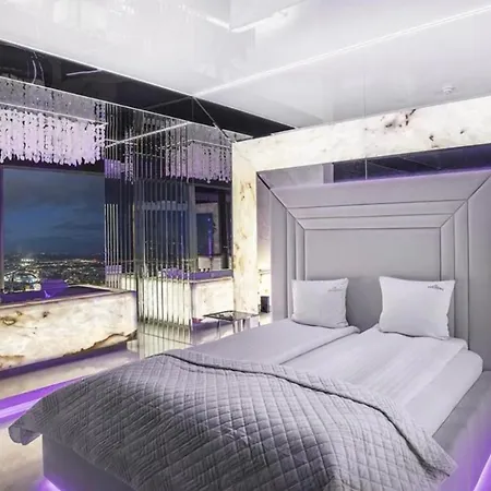 아파트 Sky Tower Z Jakuzzi Przy Oknie By Bqqk