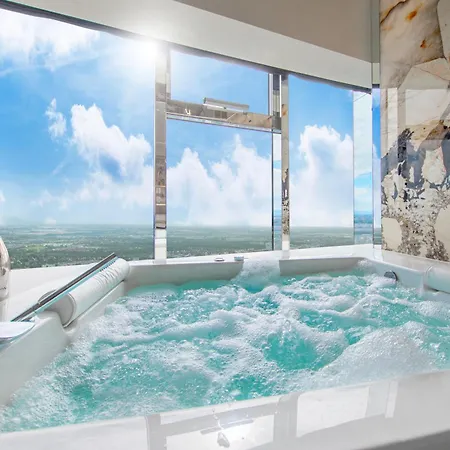 Apartamenty Sky Tower Z Jakuzzi Przy Oknie By Bqqk