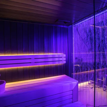 Sky Tower Z Jakuzzi Przy Oknie By Bqqk 아파트 *