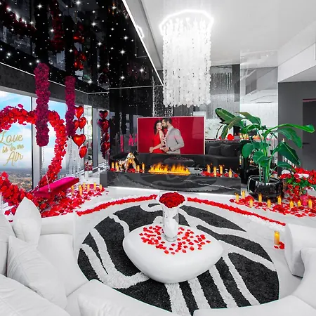 Apartamenty Sky Tower Z Jakuzzi Przy Oknie By Bqqk Apartment