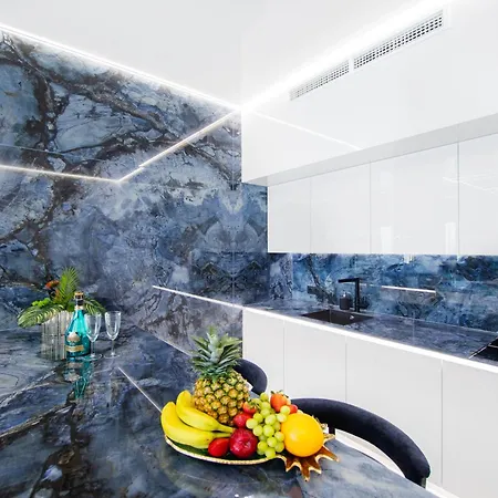 Apartmán Sky Tower Z Jakuzzi Przy Oknie By Bqqk *