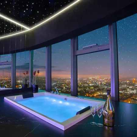 Appartement Sky Tower Z Jakuzzi Przy Oknie Wrocław