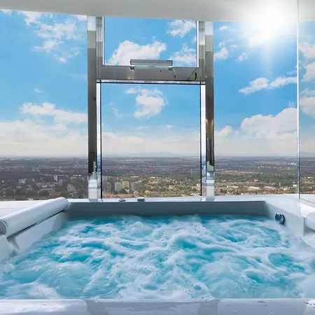 아파트 Sky Tower Z Jakuzzi Przy Oknie By Bqqk