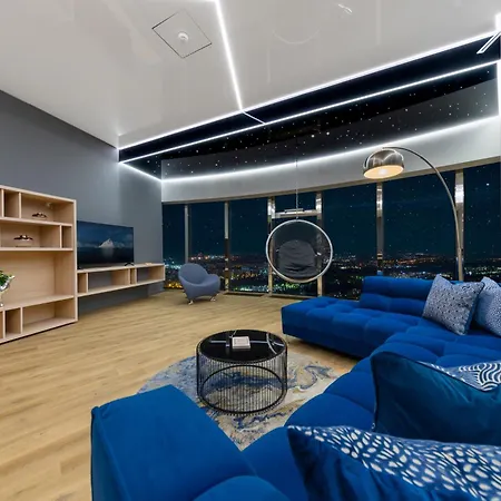 Sky Tower Z Jakuzzi Przy Oknie By Bqqk Apartmán *