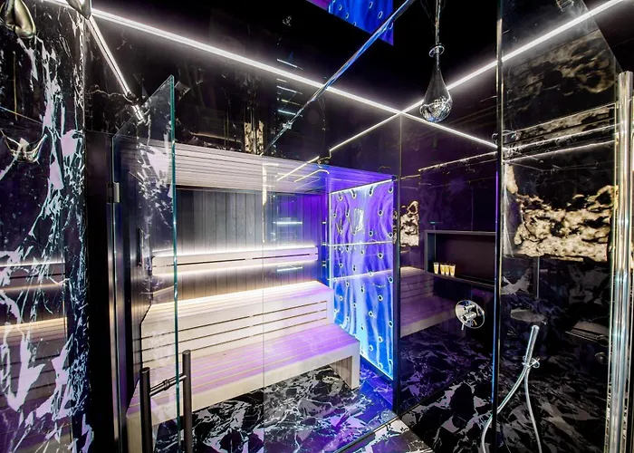 Sky Tower Z Jakuzzi Przy Oknie By Bqqk 아파트